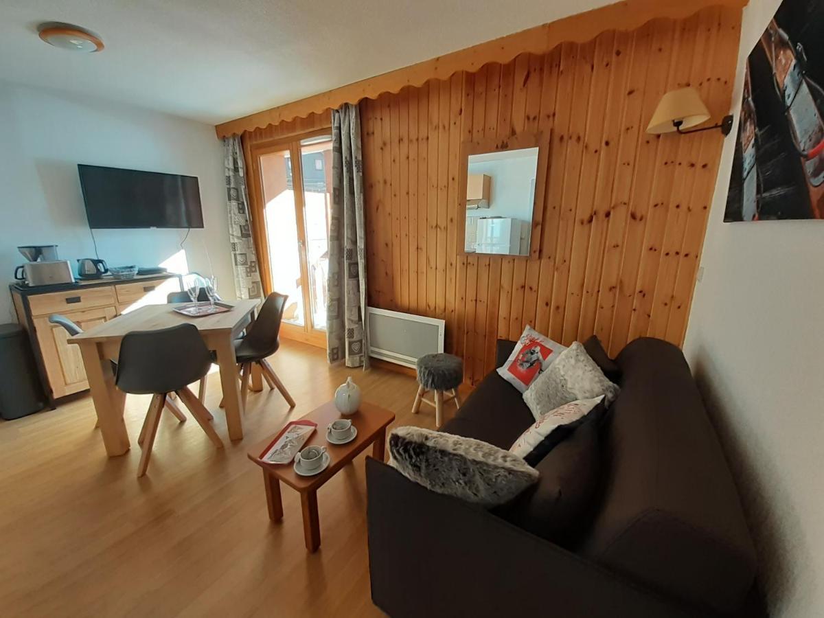 Skis Aux Pieds Dans Un Appartement Cosy Au Coeur Du Queyras Molines-en-Queyras Extérieur photo