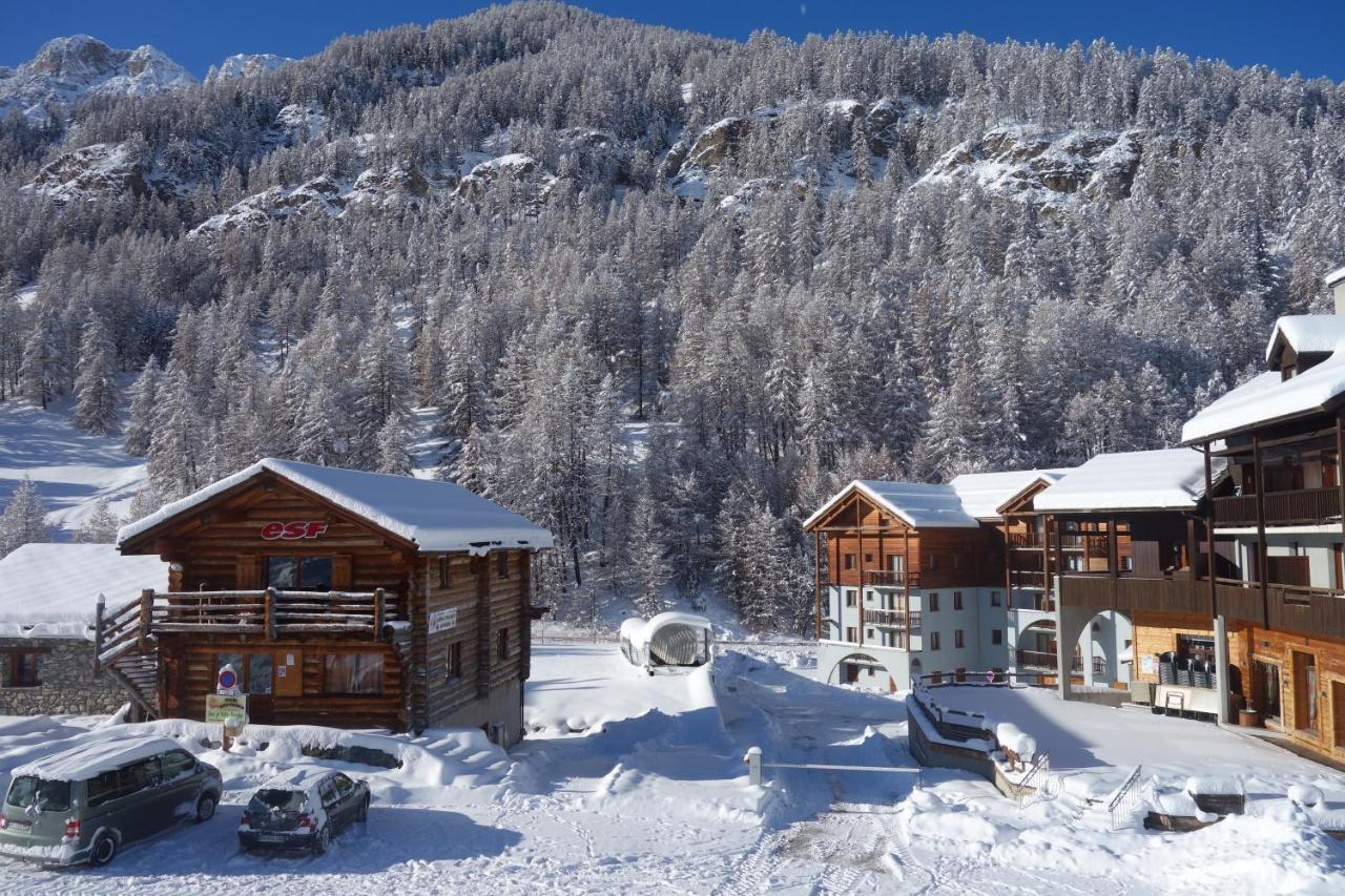 Skis Aux Pieds Dans Un Appartement Cosy Au Coeur Du Queyras Molines-en-Queyras Extérieur photo